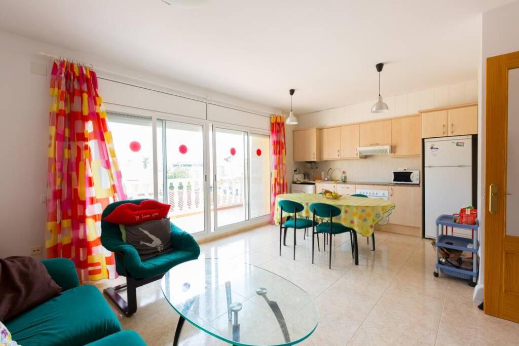 La Rapita - Apartamento De Dos Dormitorios Con Piscina Comunitaria Alcanar Luaran gambar