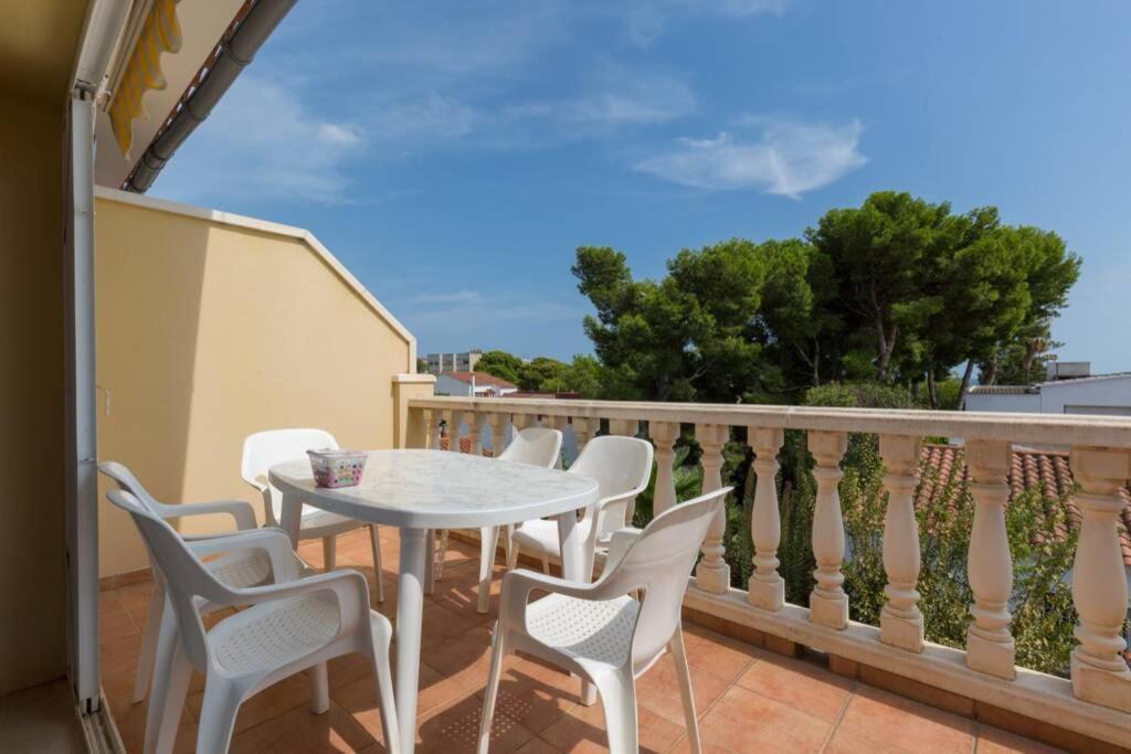 La Rapita - Apartamento De Dos Dormitorios Con Piscina Comunitaria Alcanar Luaran gambar